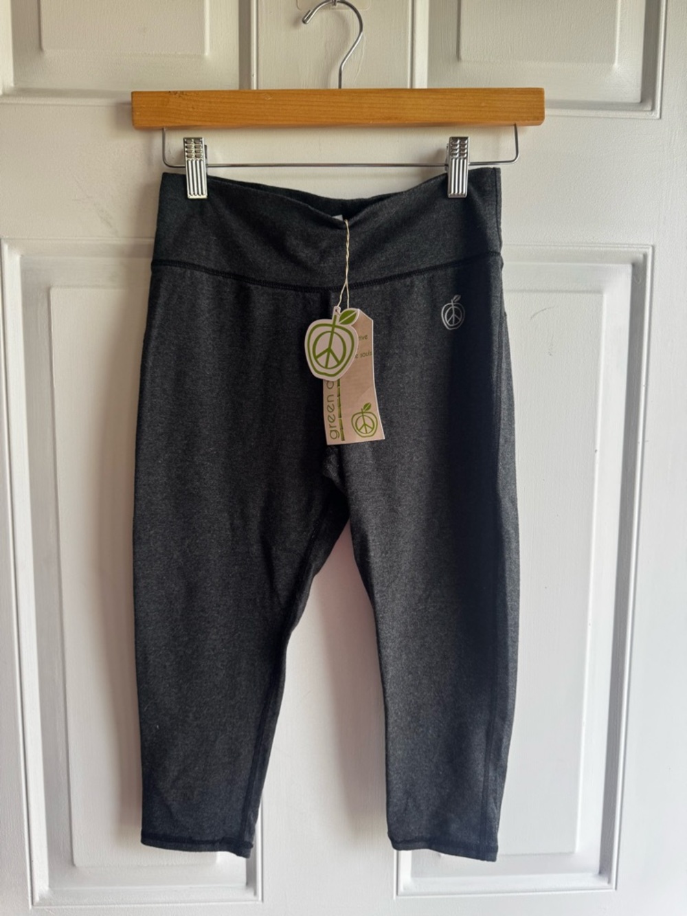 Green Apple Bamboo Cotton Sustainable Charcoal Crop Yoga Leggings - Small - NWT